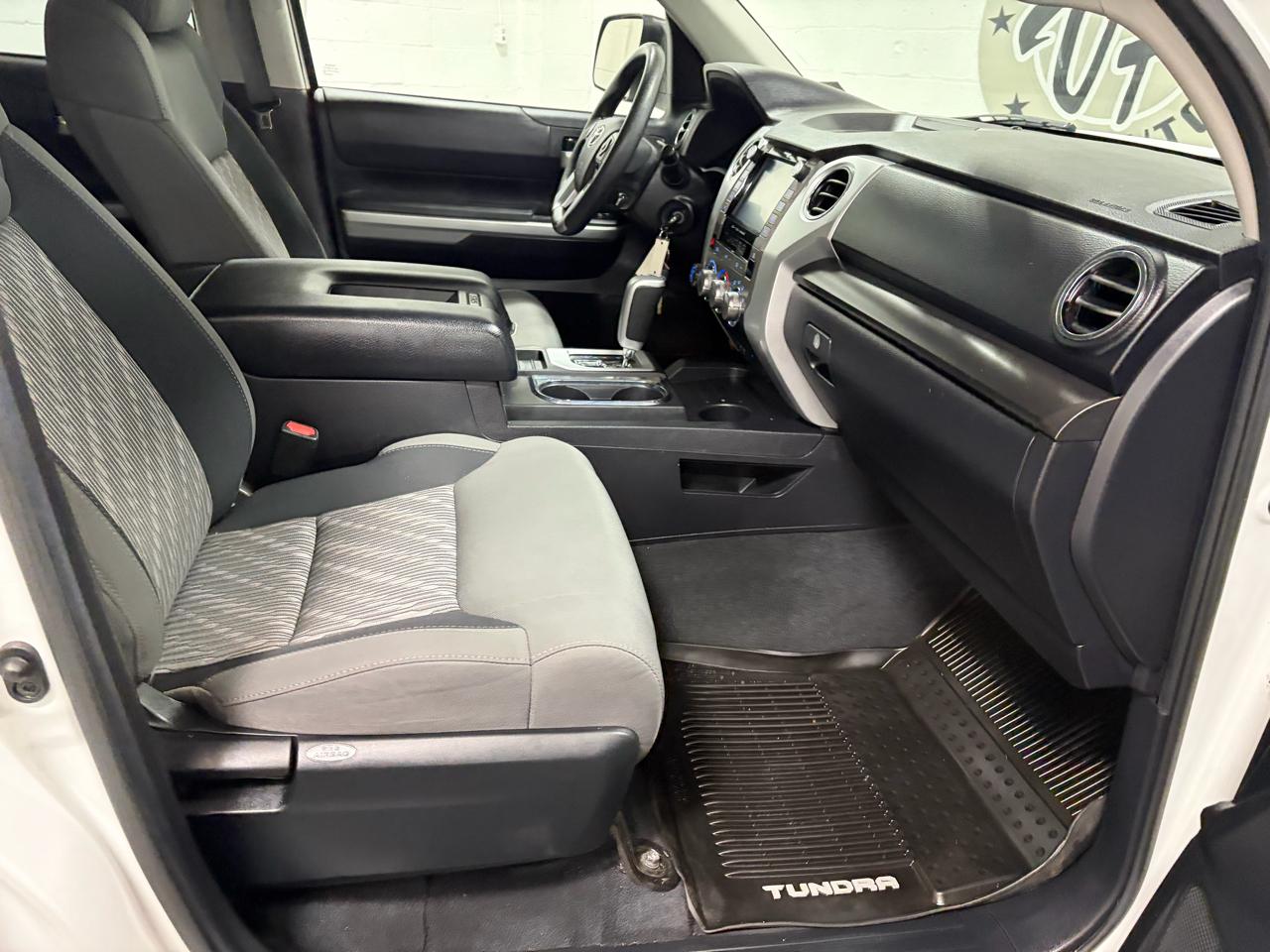 Toyota Tundra SR5 5.7L V8 CrewMax 4WD 2020