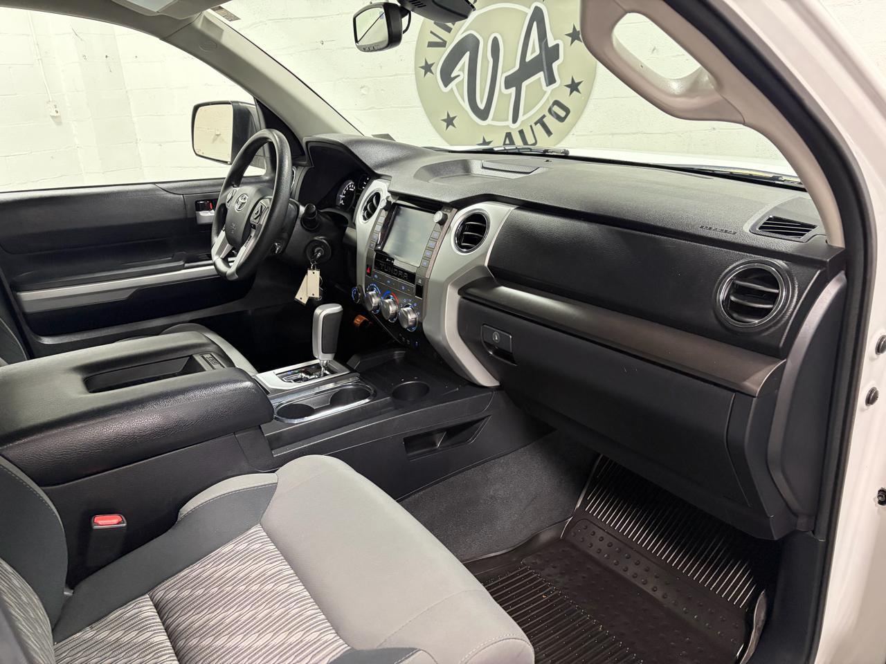 Toyota Tundra SR5 5.7L V8 CrewMax 4WD 2020
