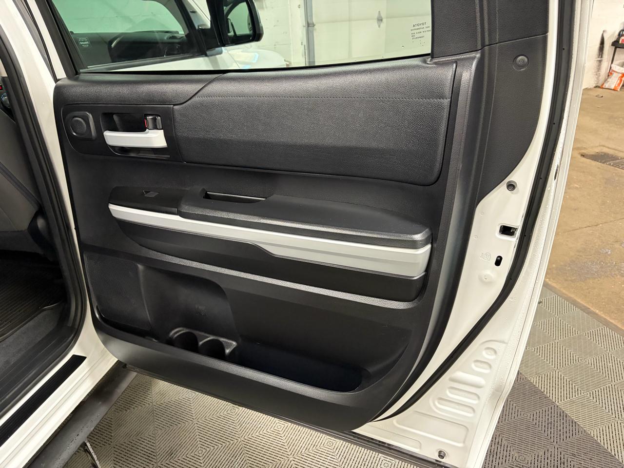 Toyota Tundra SR5 5.7L V8 CrewMax 4WD 2020