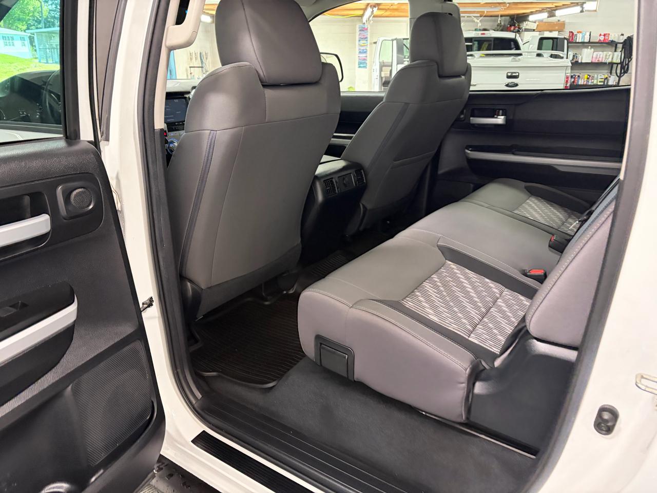 Toyota Tundra SR5 5.7L V8 CrewMax 4WD 2020