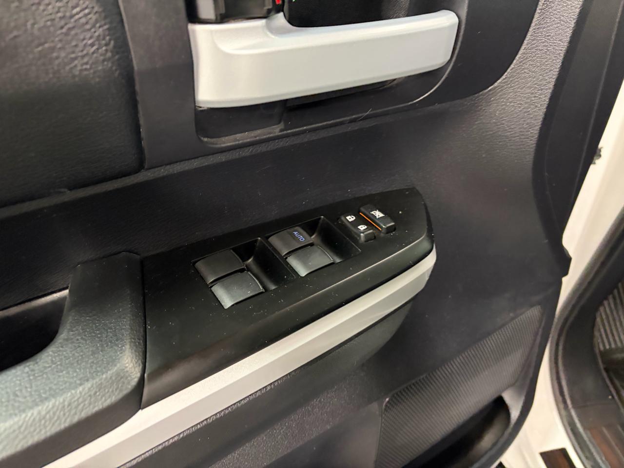 Toyota Tundra SR5 5.7L V8 CrewMax 4WD 2020