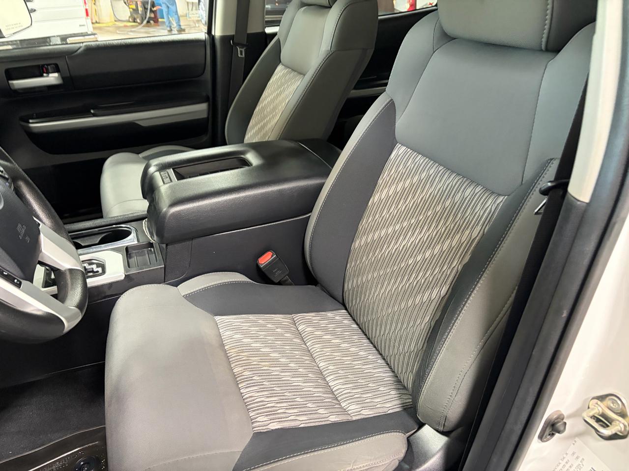 Toyota Tundra SR5 5.7L V8 CrewMax 4WD 2020