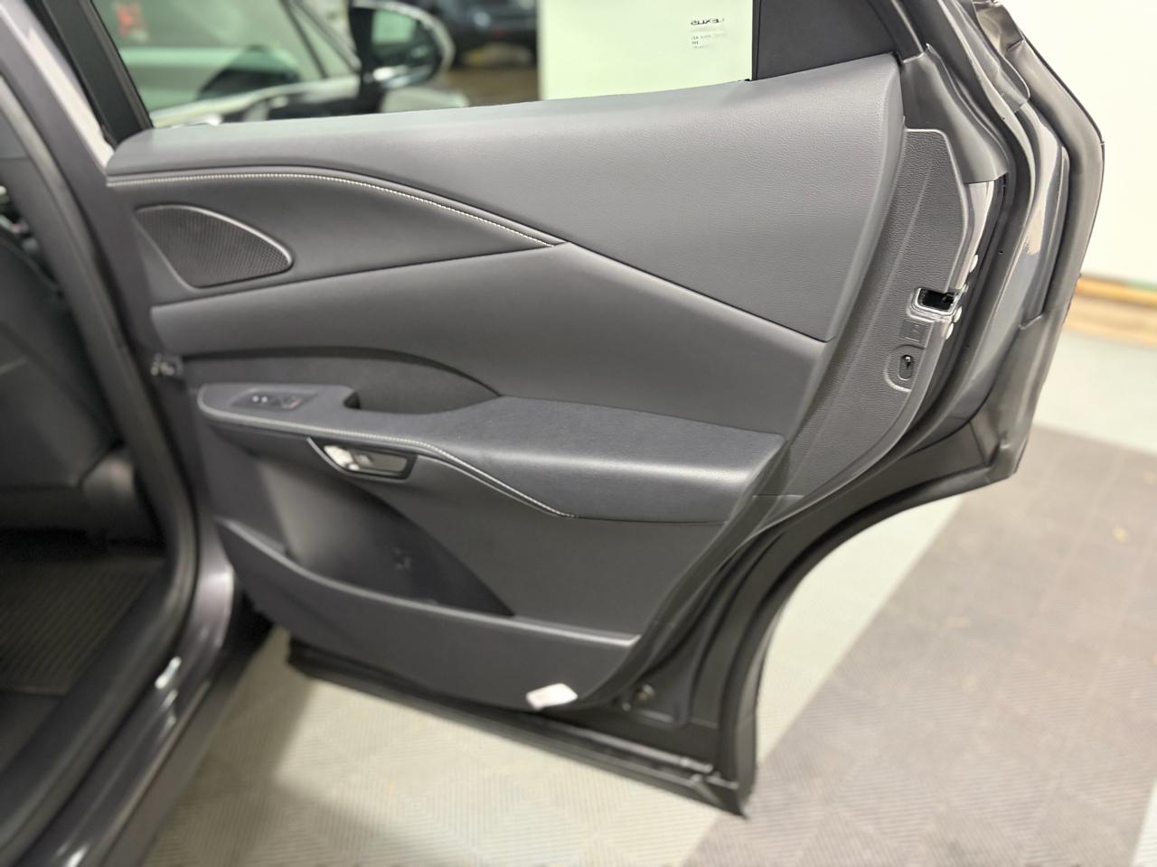 Lexus RX 350h AWD 2025