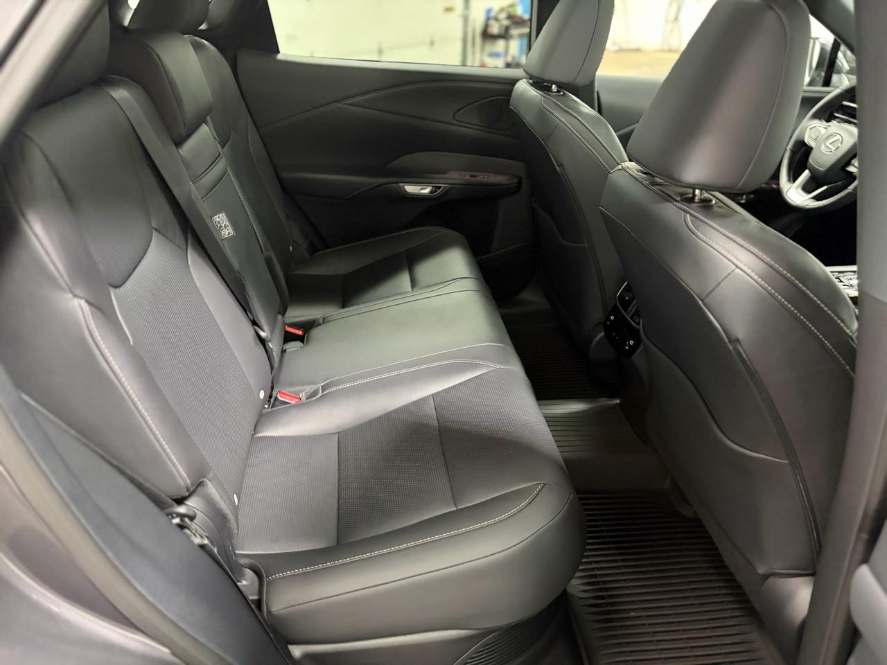 Lexus RX 350h AWD 2025