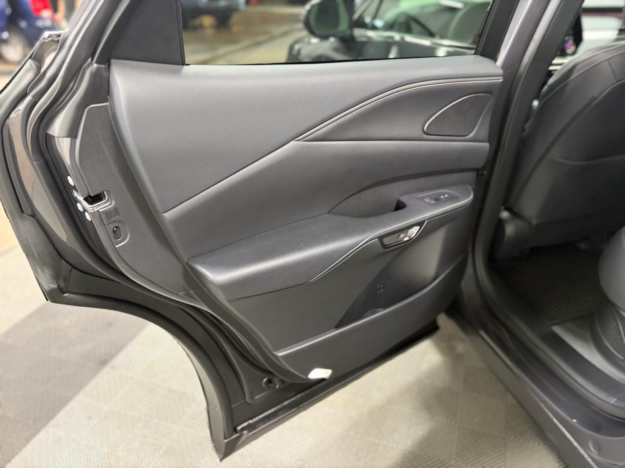 Lexus RX 350h AWD 2025