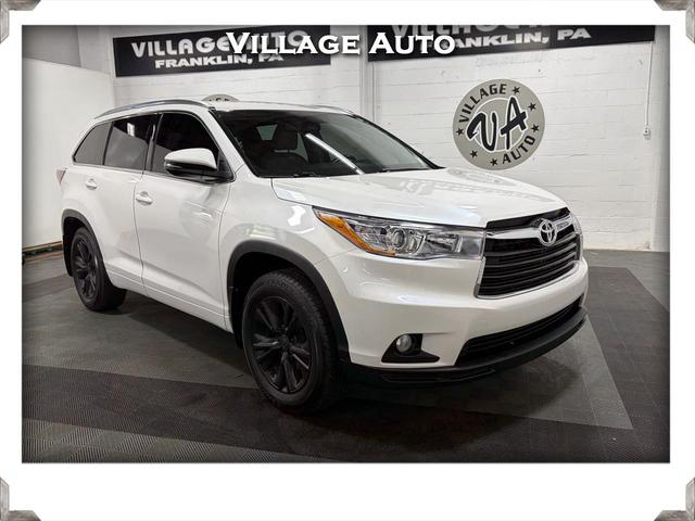 Pearl White 2016 Toyota Highlander XLE AWD SUV / Crossover All-Wheel Drive Automatic