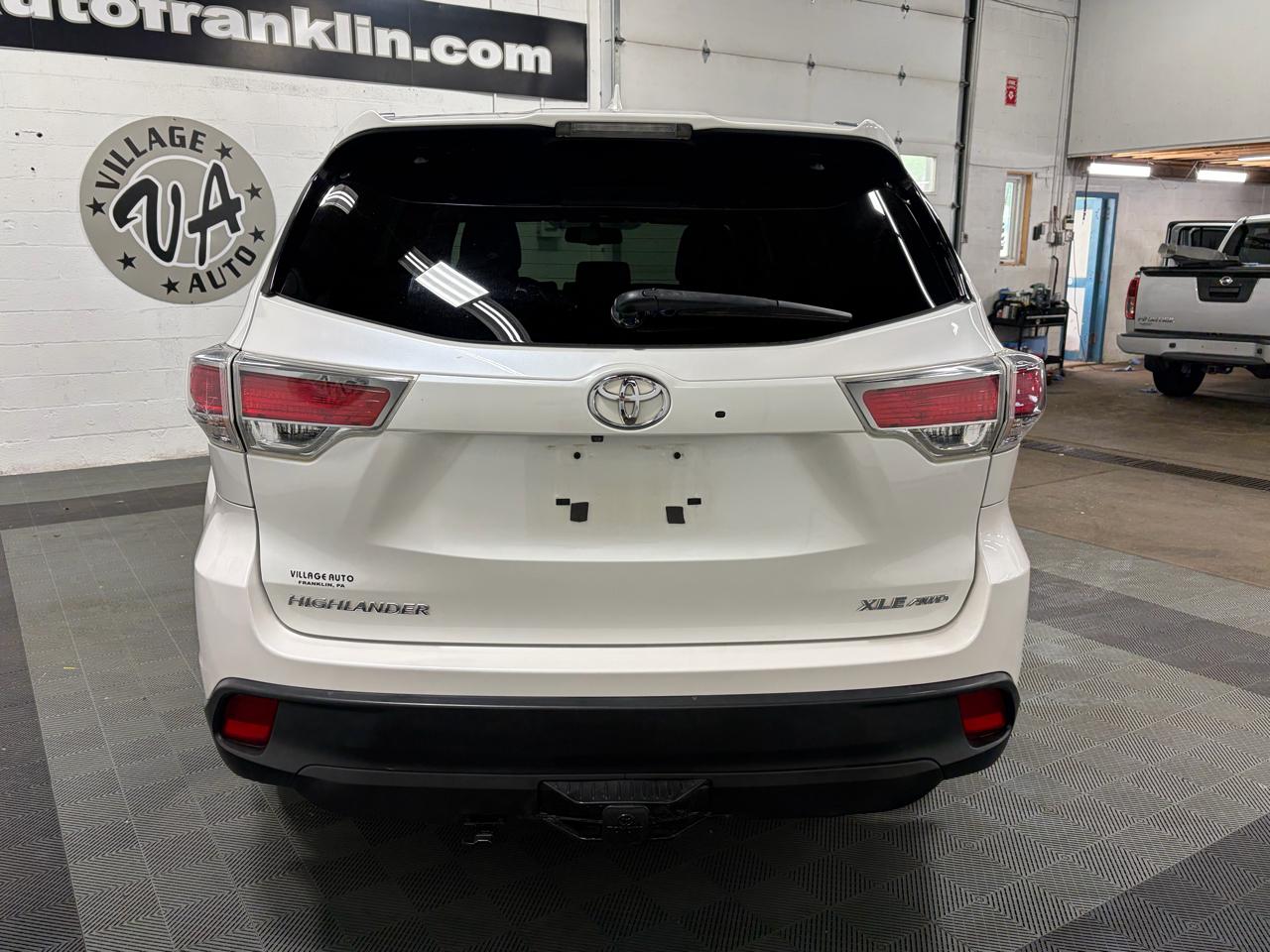 Toyota Highlander XLE AWD V6 2016