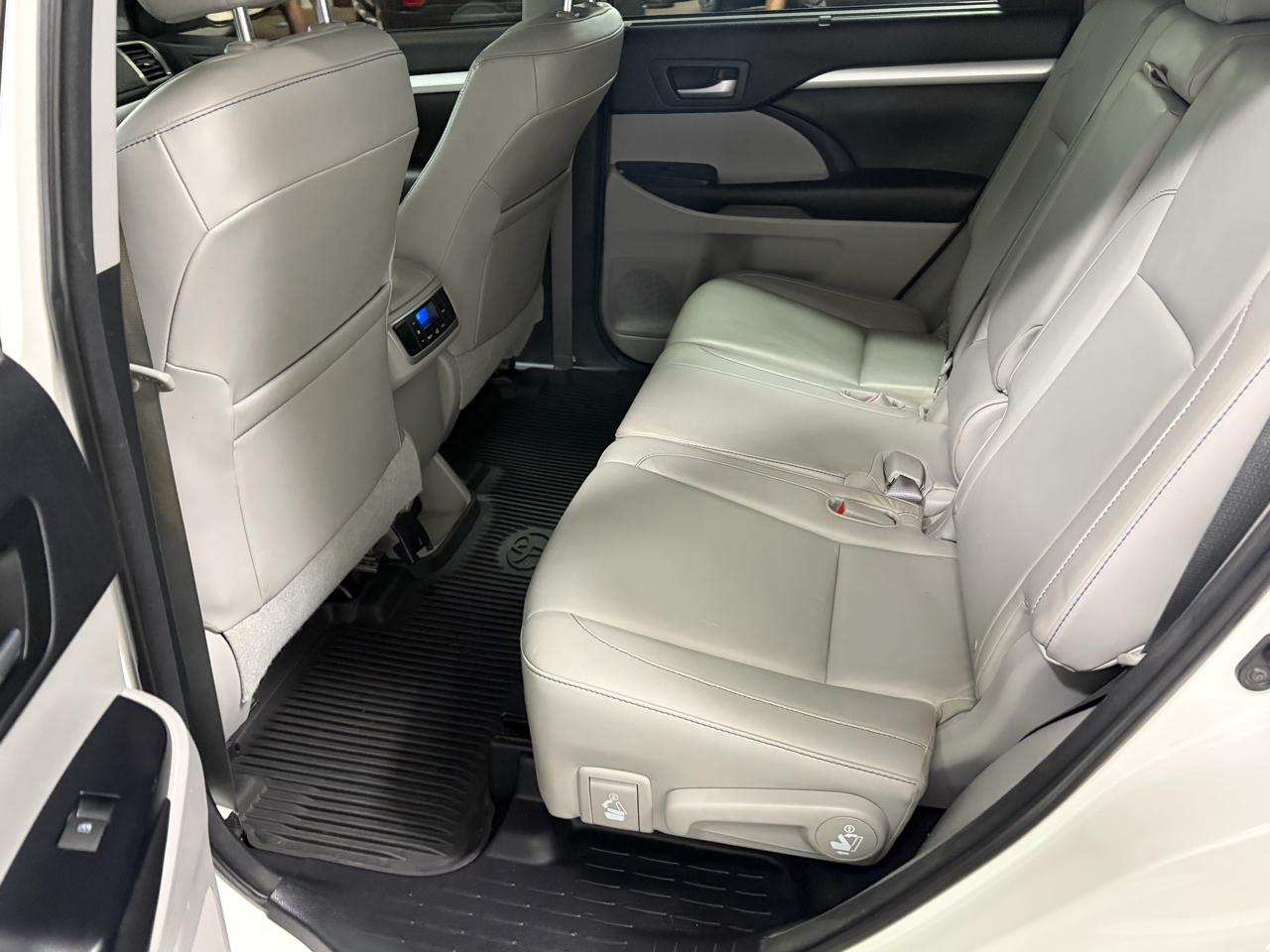 Toyota Highlander XLE AWD V6 2016