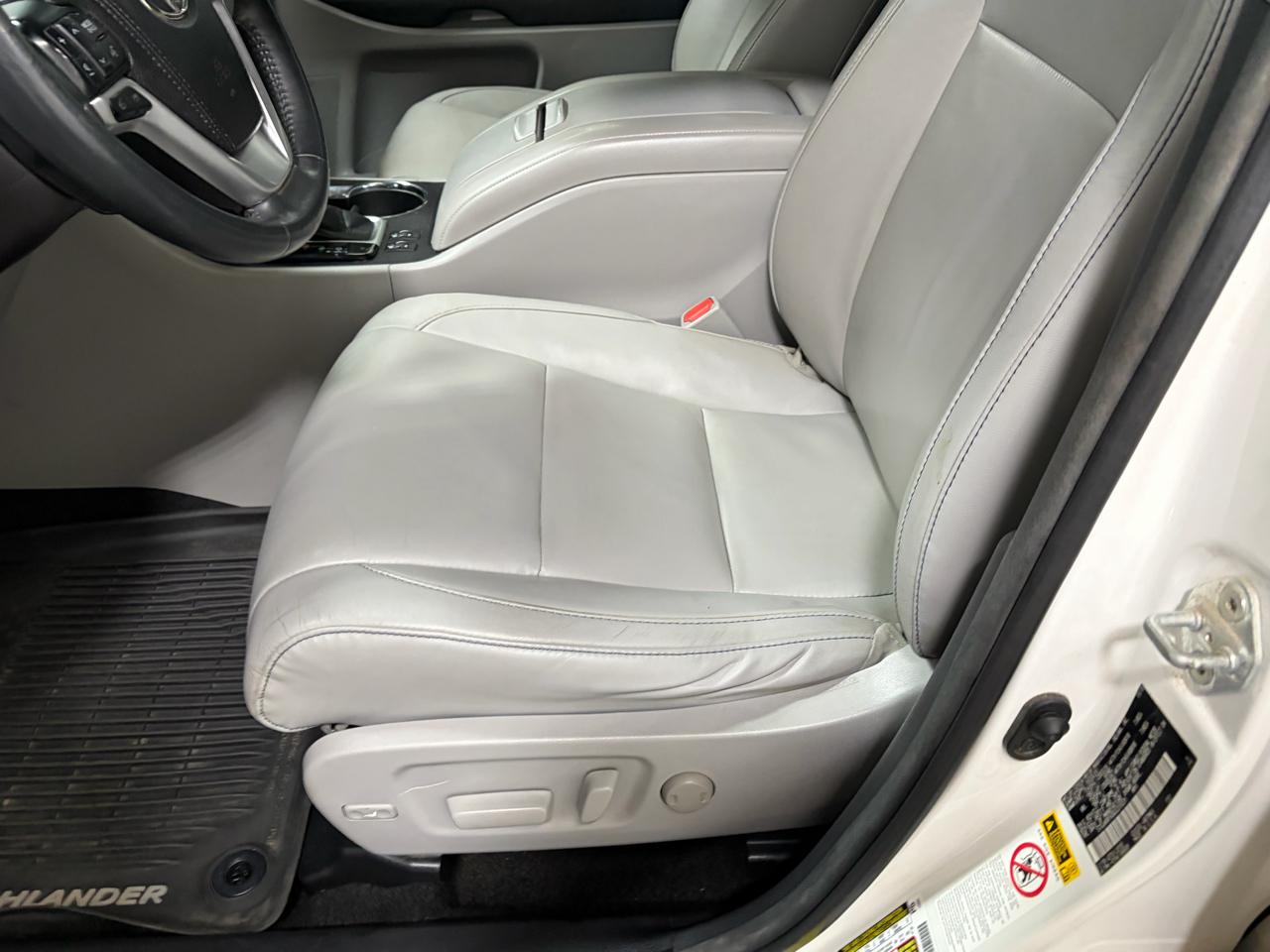 Toyota Highlander XLE AWD V6 2016