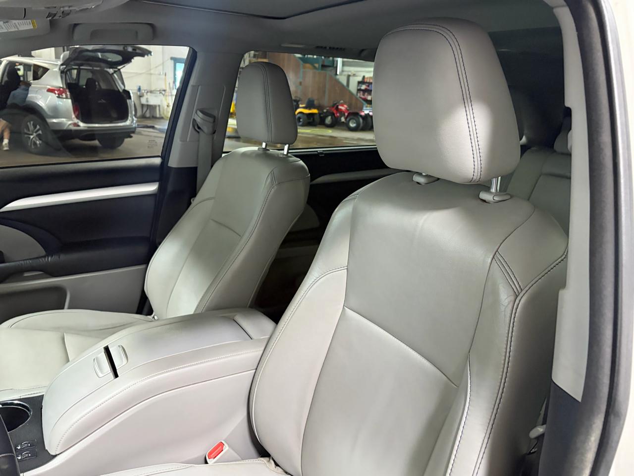 Toyota Highlander XLE AWD V6 2016