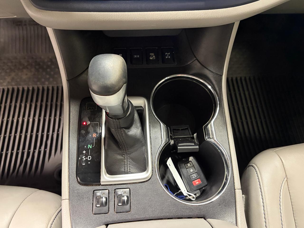 Toyota Highlander XLE AWD V6 2016