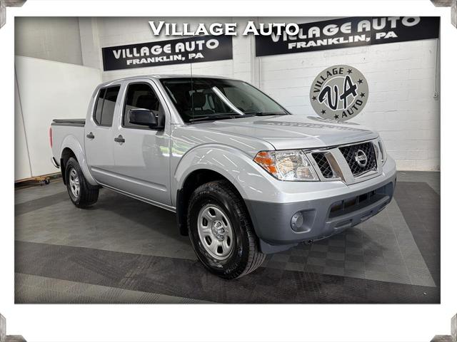 Silver 2021 Nissan Frontier SV Crew Cab 4WD Pickup Truck Four-Wheel Drive Automatic
