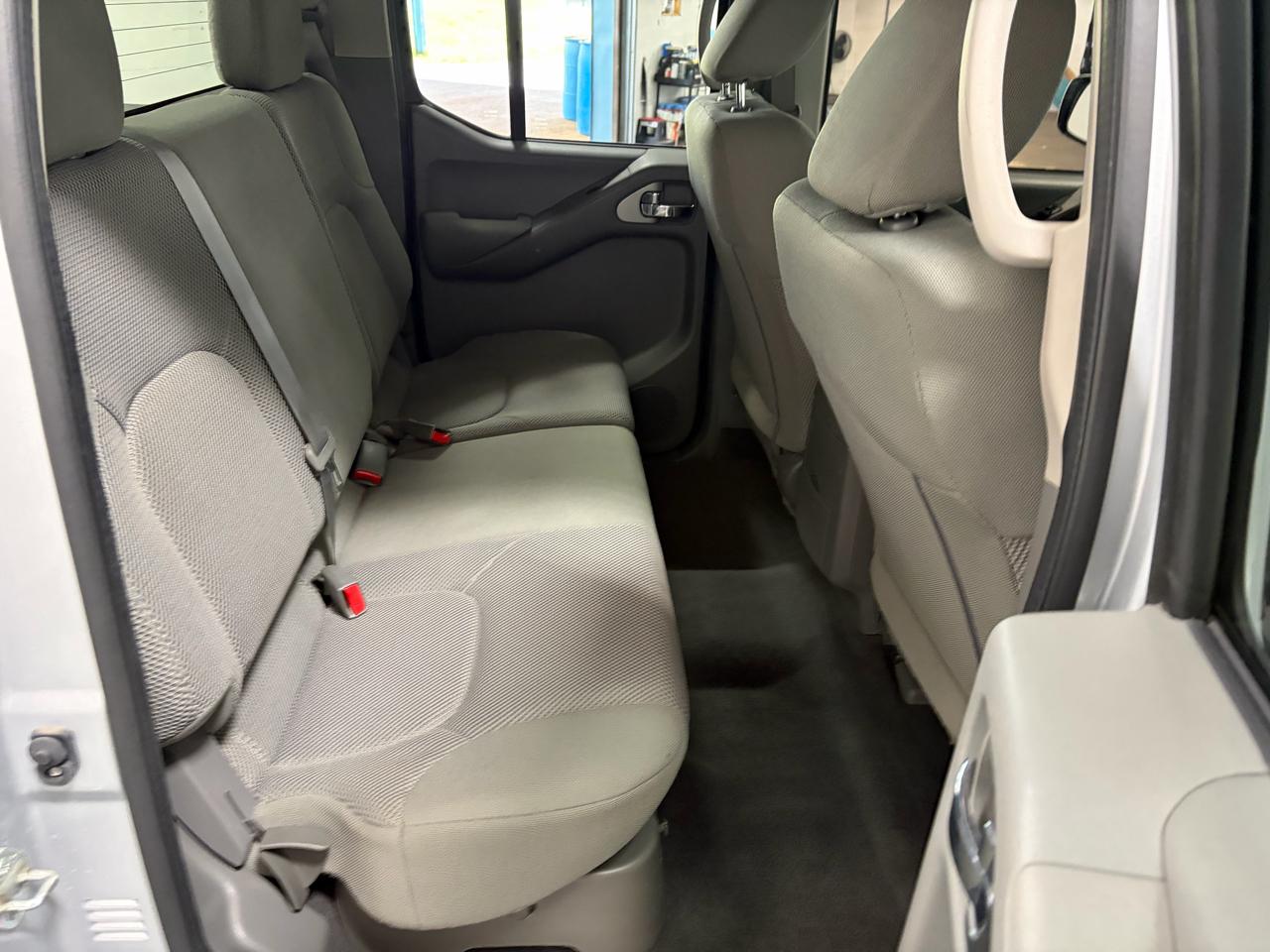 Nissan Frontier 4WD King Cab Auto SV 2021