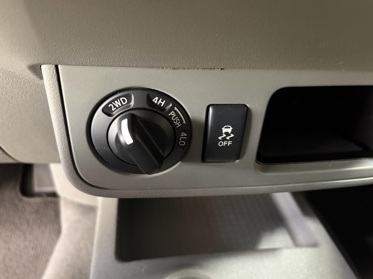 Nissan Frontier 4WD King Cab Auto SV 2021