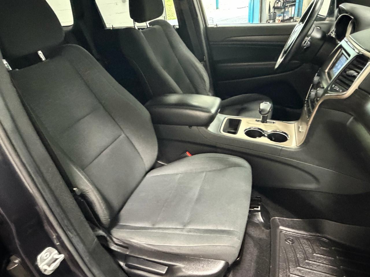 Jeep Grand Cherokee Laredo 4WD 2014