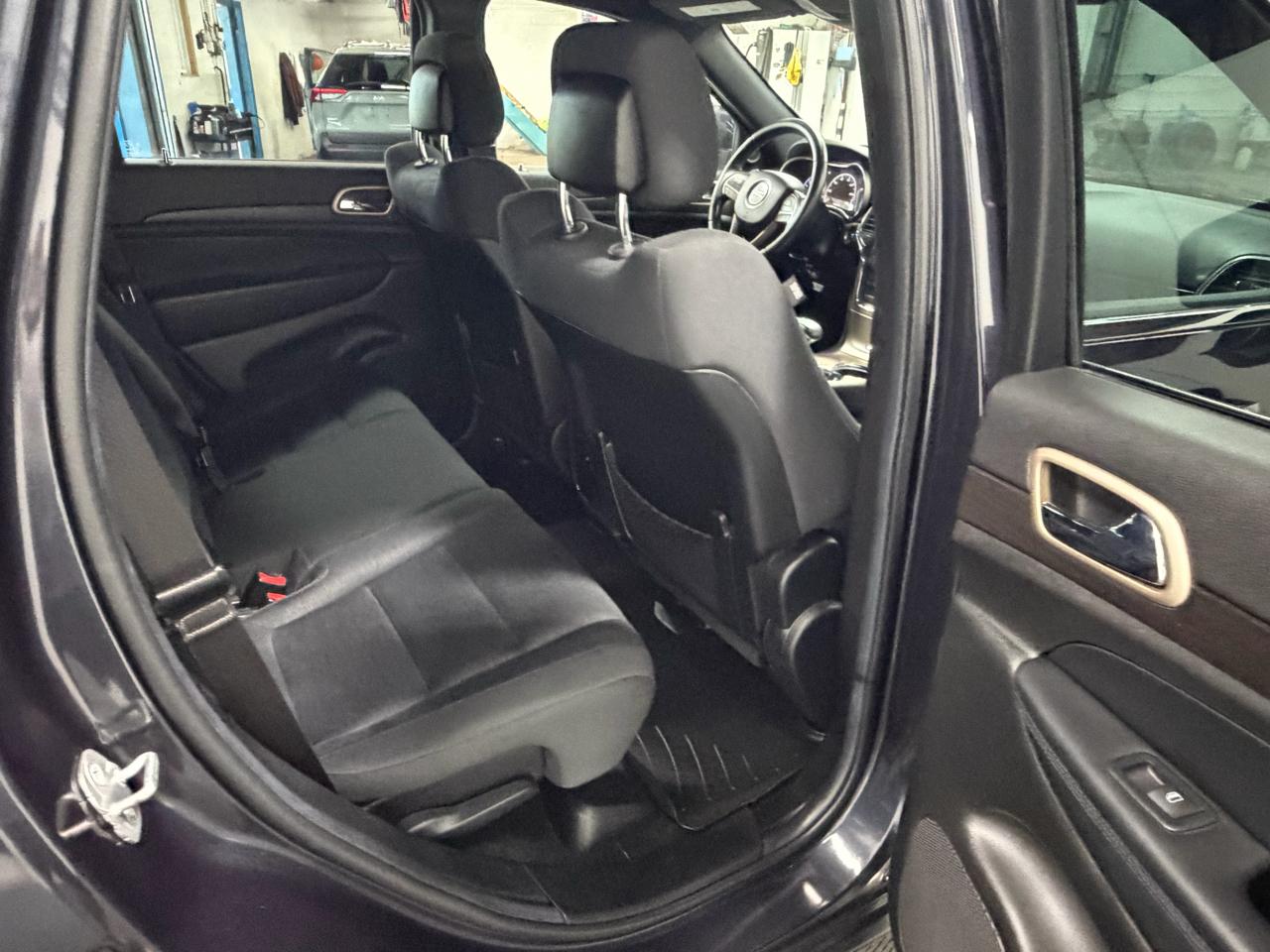 Jeep Grand Cherokee Laredo 4WD 2014