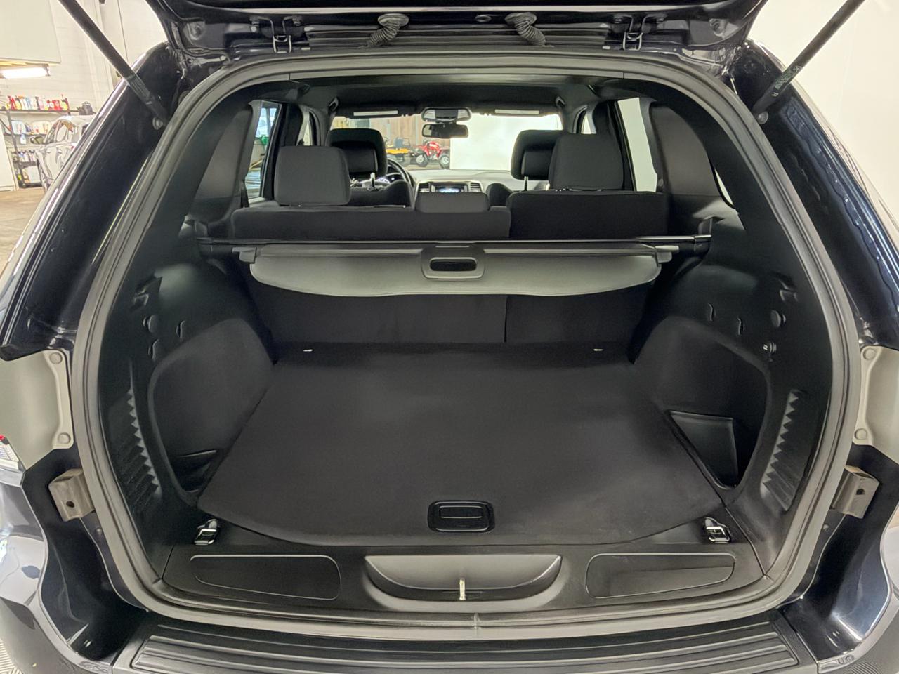 Jeep Grand Cherokee Laredo 4WD 2014