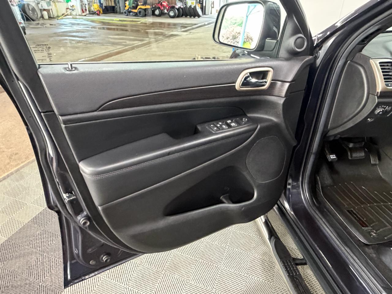Jeep Grand Cherokee Laredo 4WD 2014
