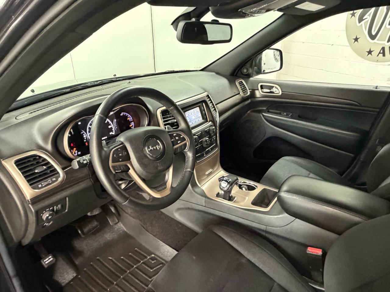 Jeep Grand Cherokee Laredo 4WD 2014