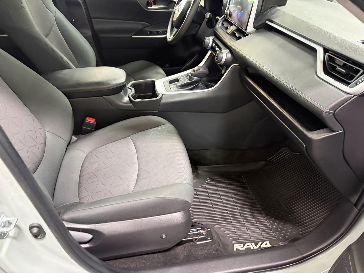 Toyota RAV4 XLE AWD 2023
