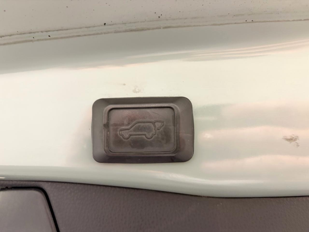Toyota RAV4 XLE AWD 2023