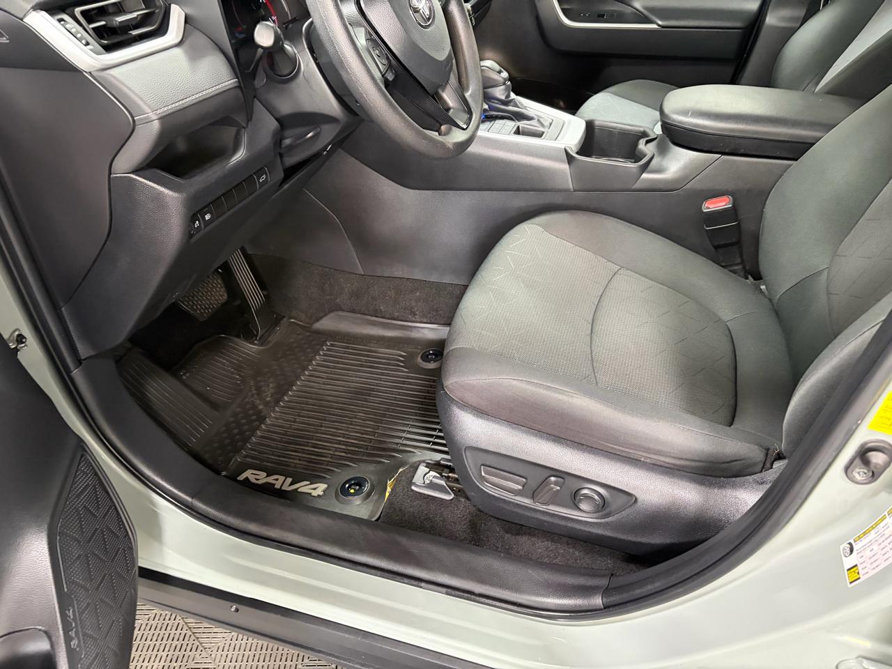 Toyota RAV4 XLE AWD 2023