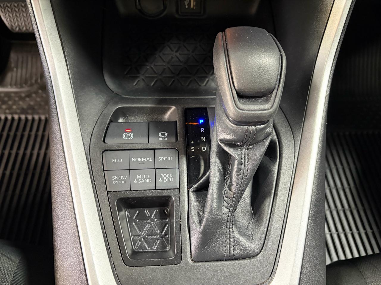 Toyota RAV4 XLE AWD 2023