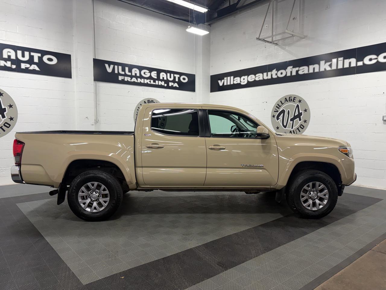 Toyota Tacoma SR5 Dbl Cab 4WD V6 at 2018