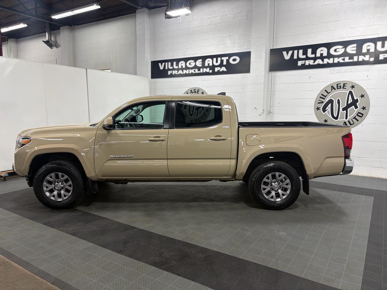 Toyota Tacoma SR5 Dbl Cab 4WD V6 at 2018