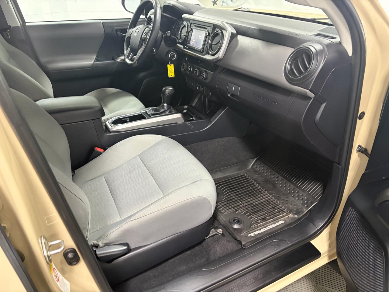 Toyota Tacoma SR5 Dbl Cab 4WD V6 at 2018