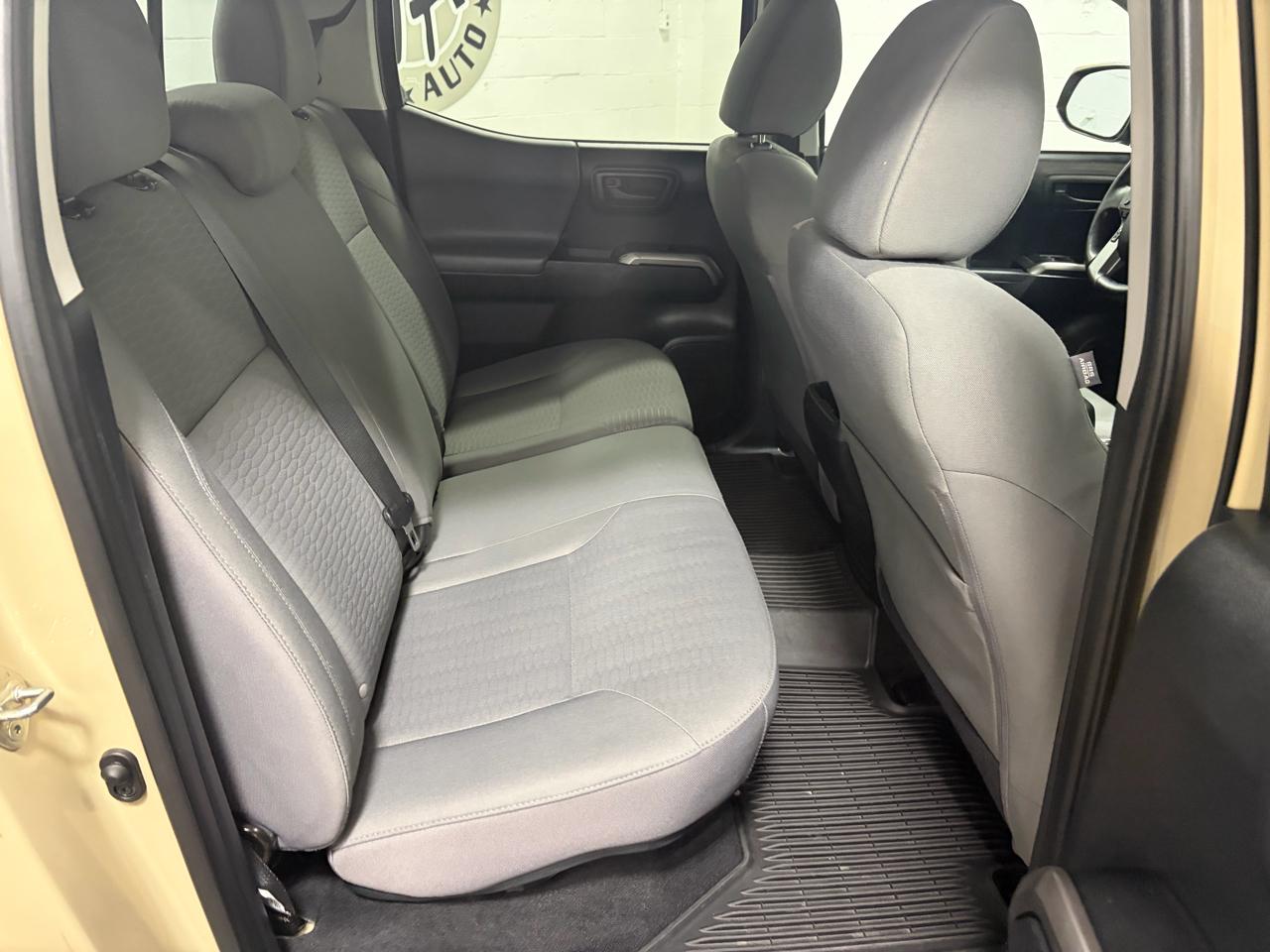 Toyota Tacoma SR5 Dbl Cab 4WD V6 at 2018