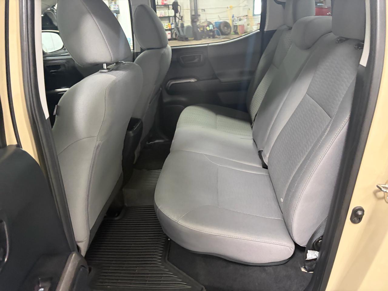 Toyota Tacoma SR5 Dbl Cab 4WD V6 at 2018