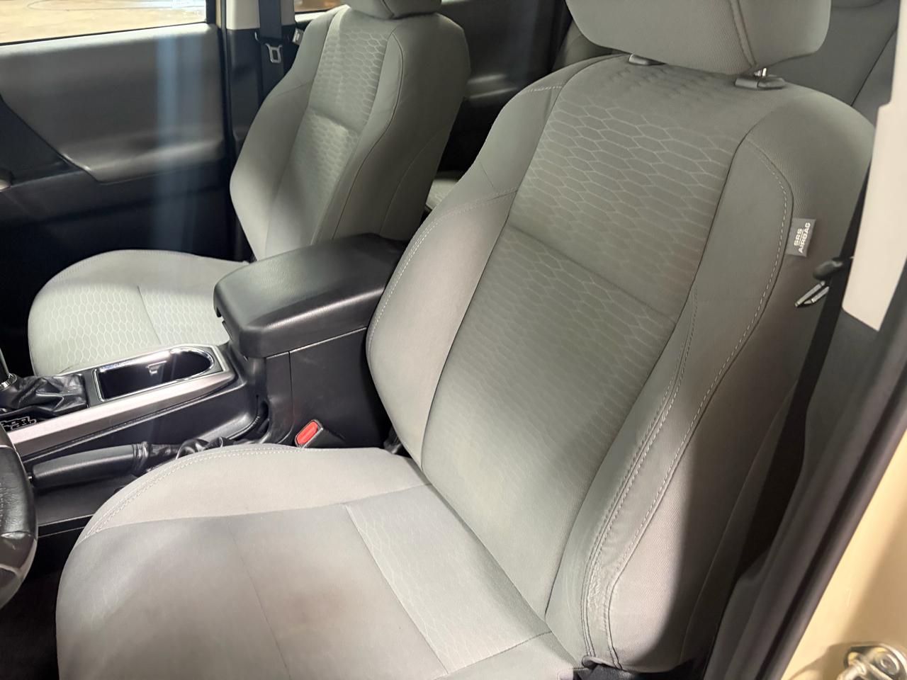 Toyota Tacoma SR5 Dbl Cab 4WD V6 at 2018