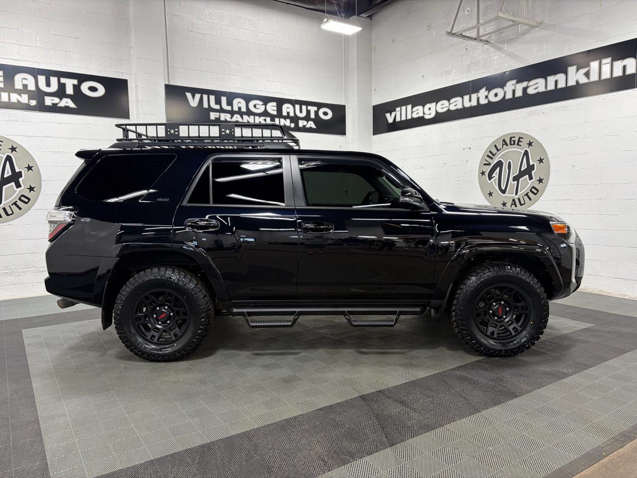 Toyota 4Runner SR5 Premium 4WD 2024