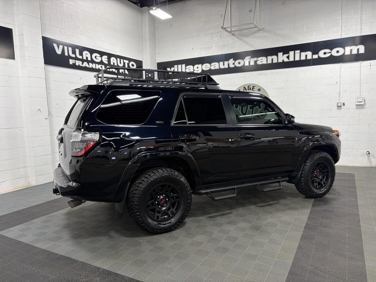 Toyota 4Runner SR5 Premium 4WD 2024
