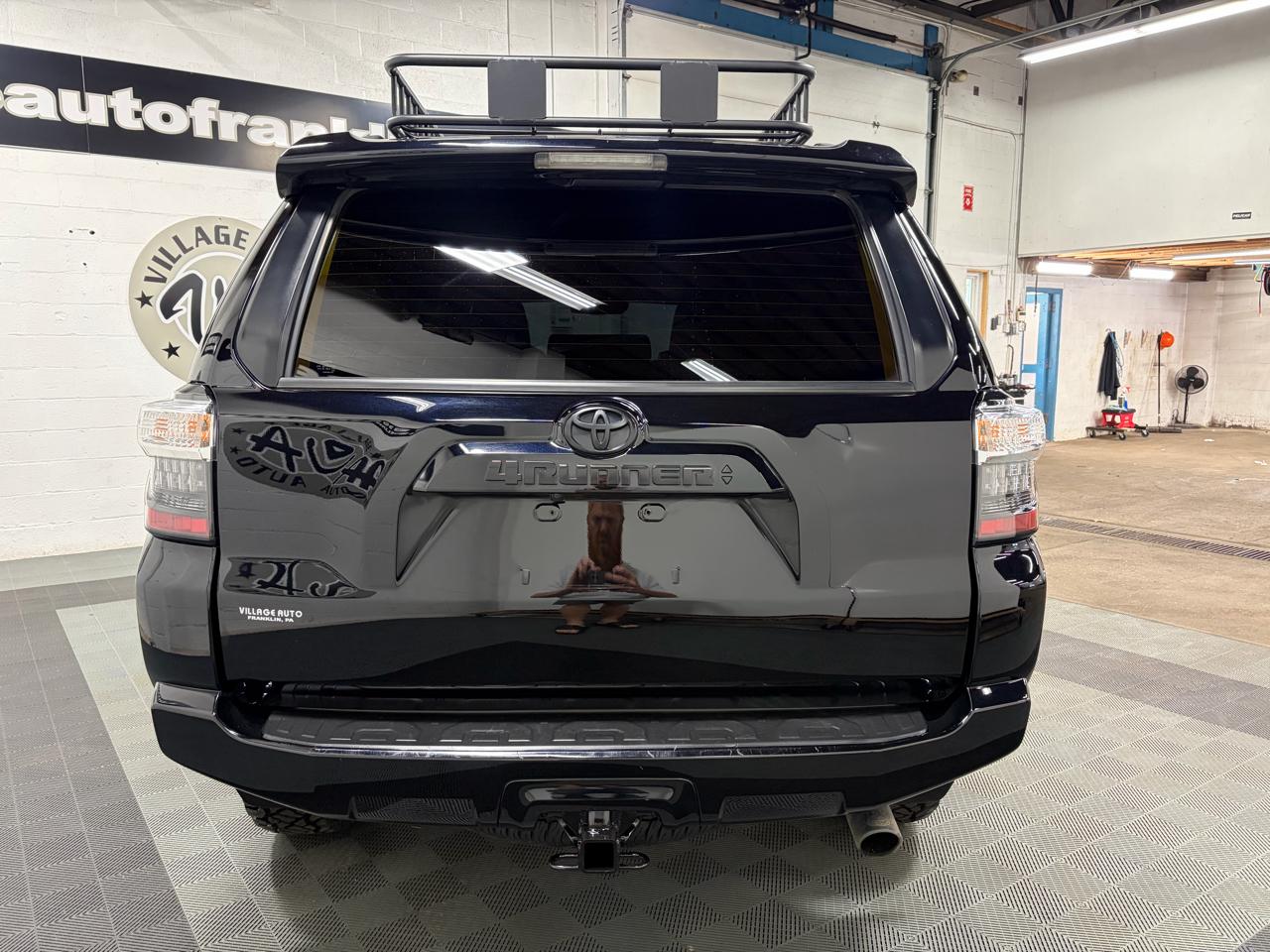 Toyota 4Runner SR5 Premium 4WD 2024