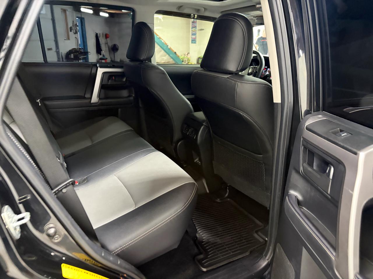 Toyota 4Runner SR5 Premium 4WD 2024