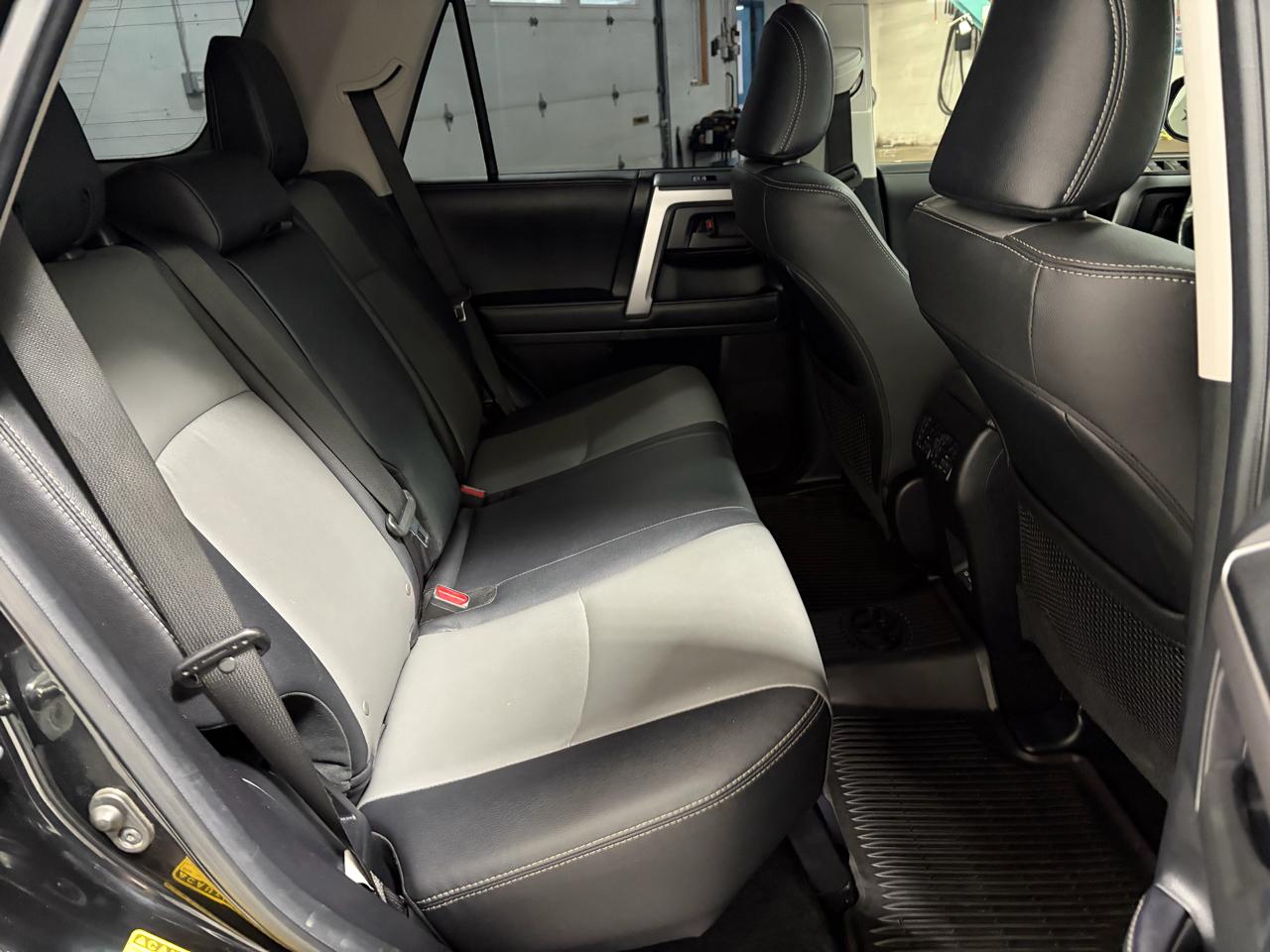 Toyota 4Runner SR5 Premium 4WD 2024