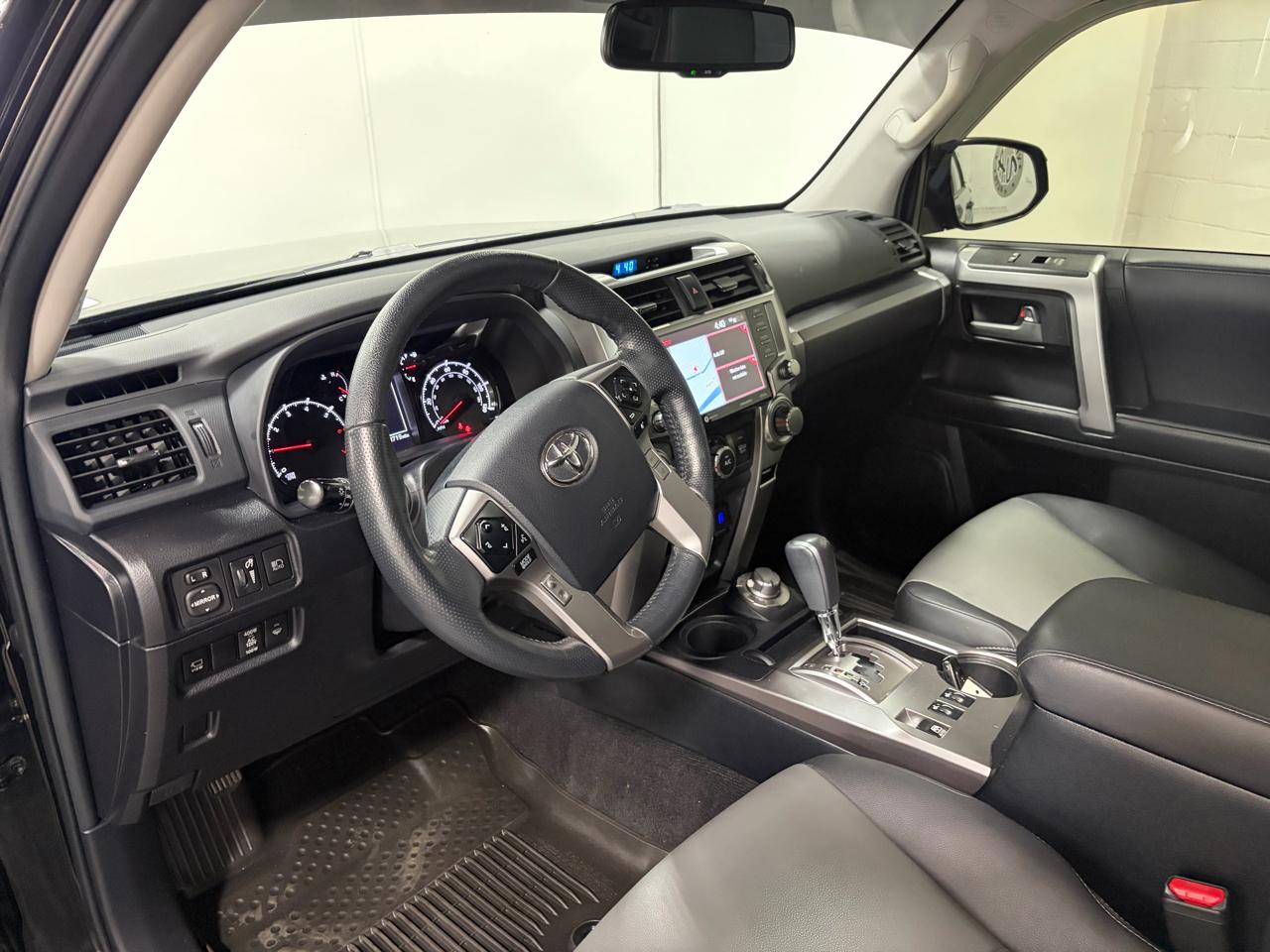 Toyota 4Runner SR5 Premium 4WD 2024