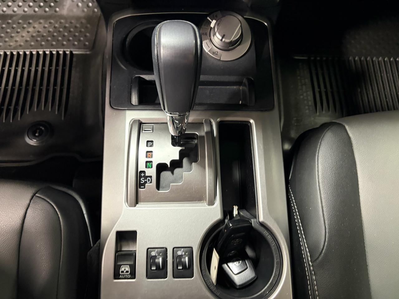 Toyota 4Runner SR5 Premium 4WD 2024