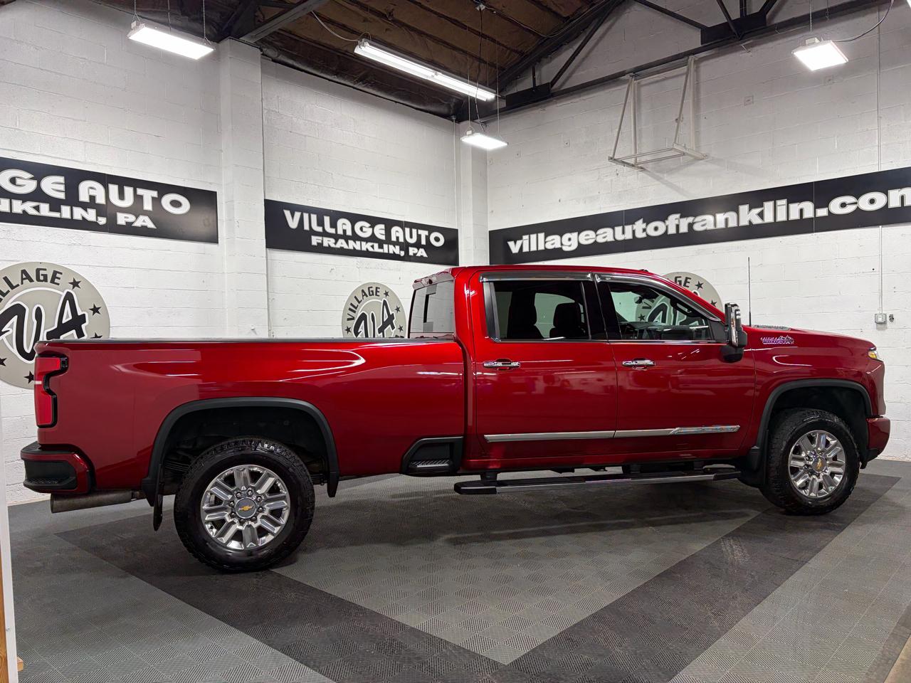 Chevrolet Silverado 2500HD High Country Crew Cab Long Box 4WD 2025