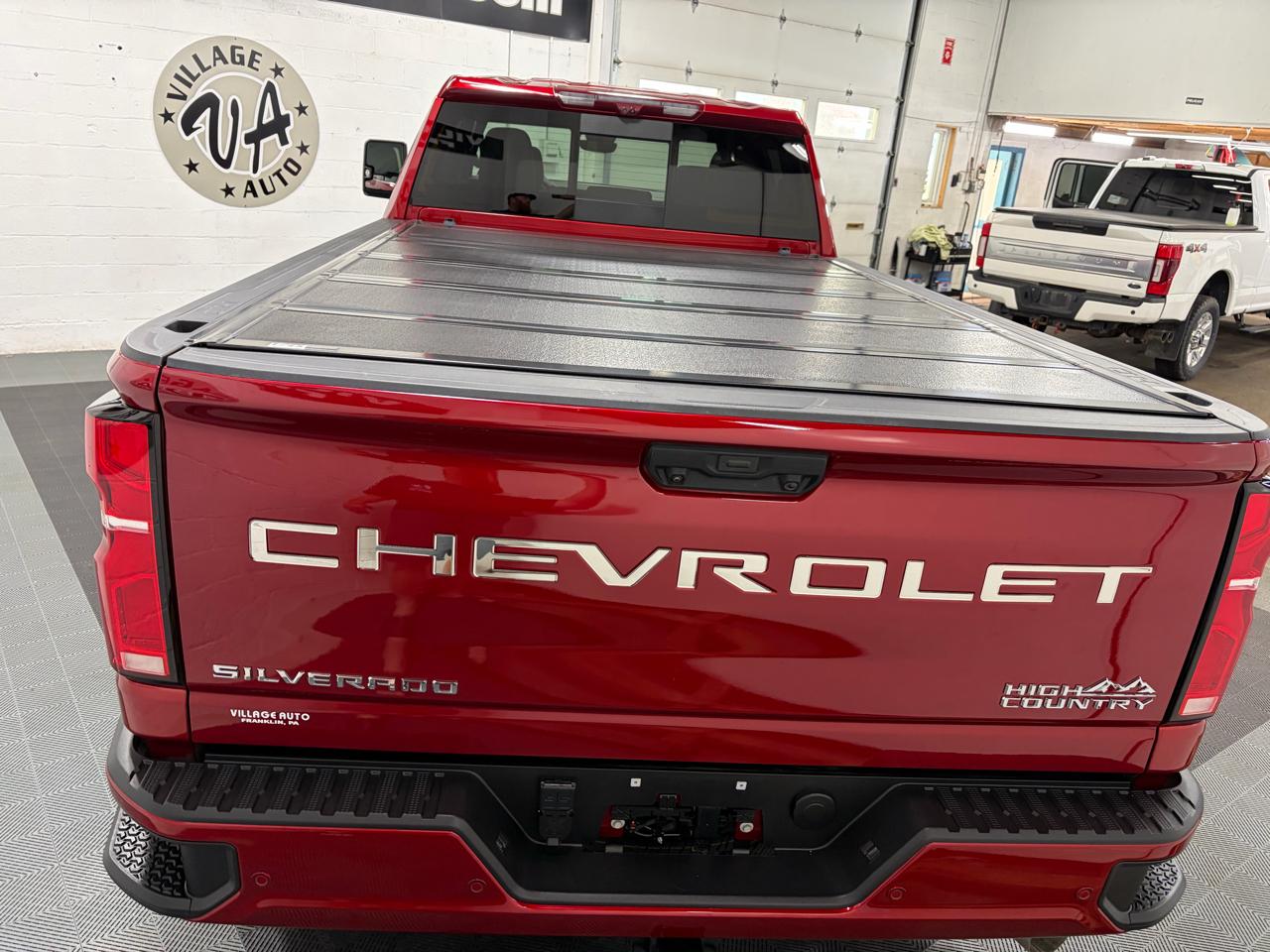 Chevrolet Silverado 2500HD High Country Crew Cab Long Box 4WD 2025