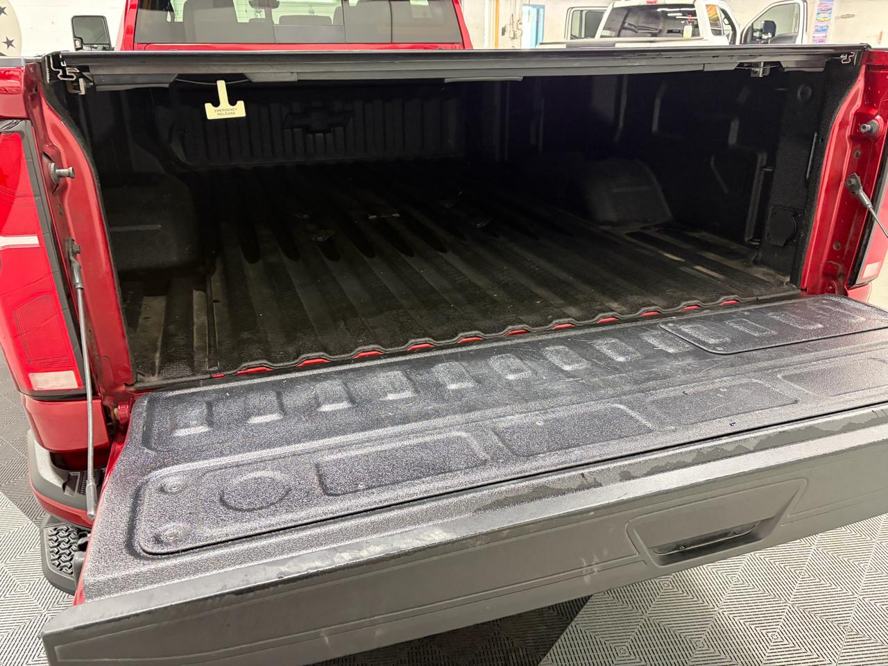 Chevrolet Silverado 2500HD High Country Crew Cab Long Box 4WD 2025