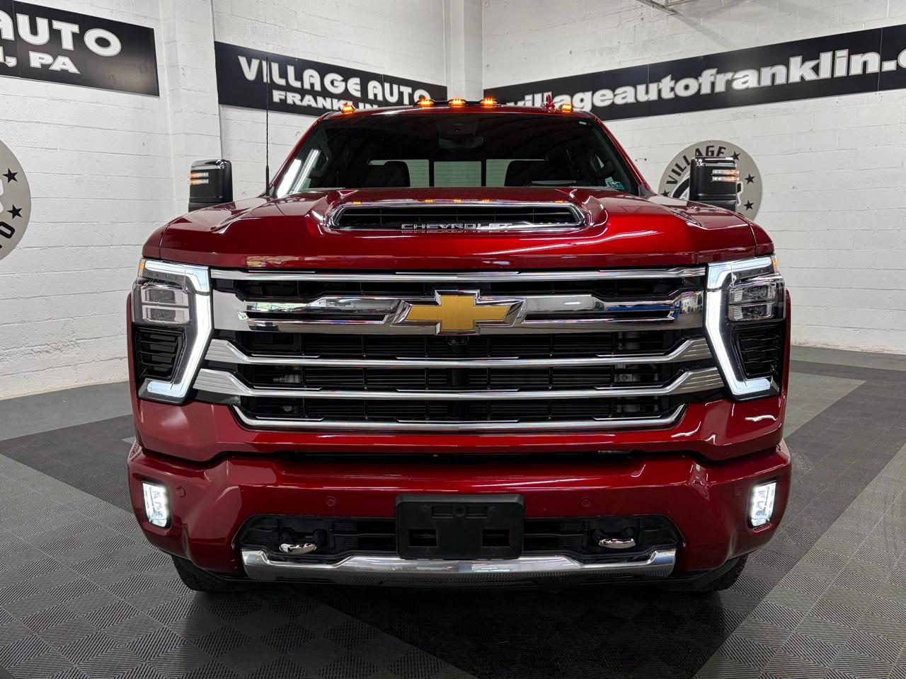 Chevrolet Silverado 2500HD High Country Crew Cab Long Box 4WD 2025