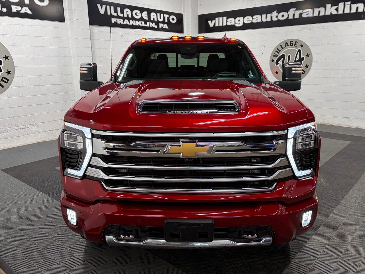 Chevrolet Silverado 2500HD High Country Crew Cab Long Box 4WD 2025