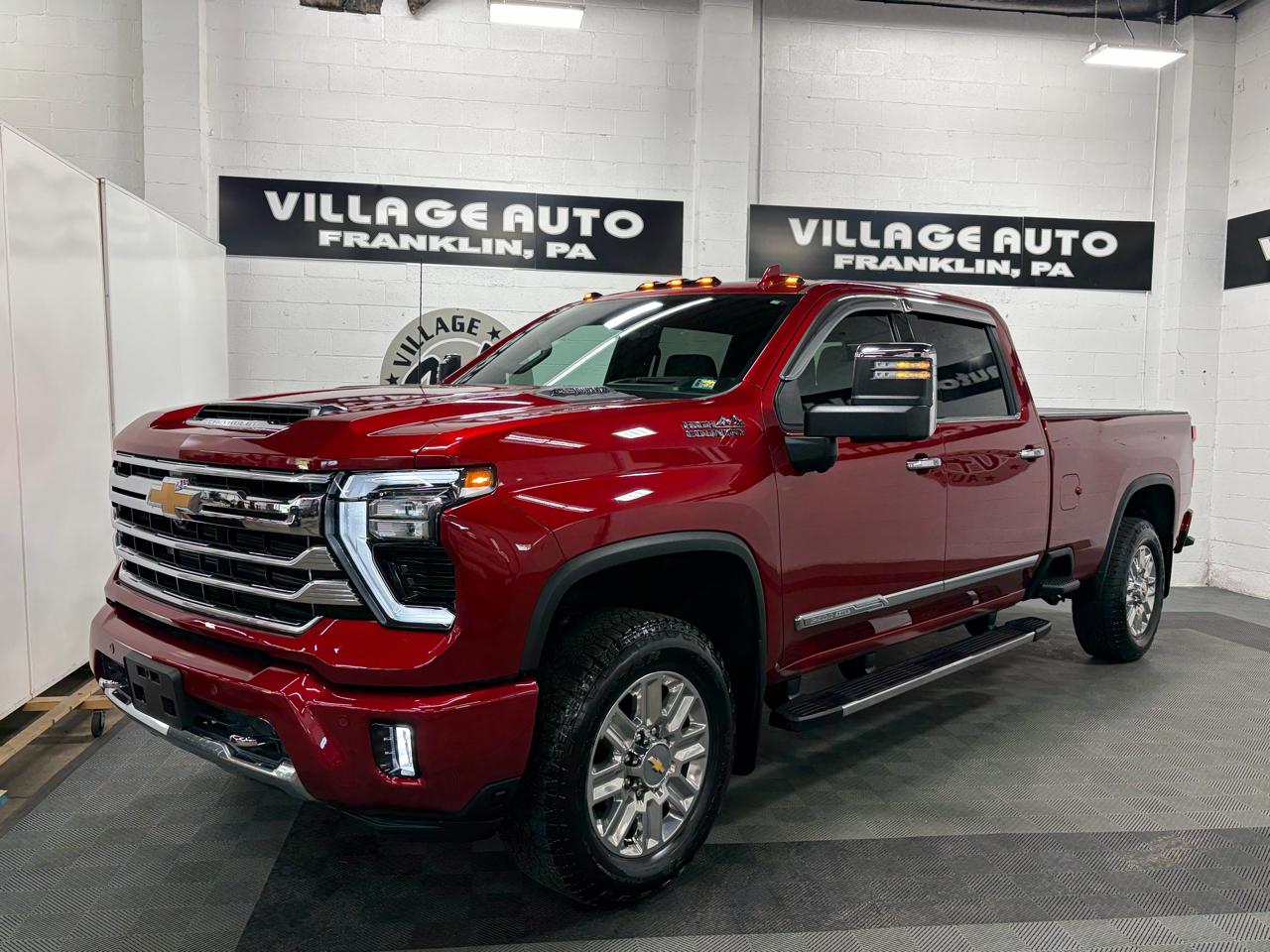 Chevrolet Silverado 2500HD High Country Crew Cab Long Box 4WD 2025