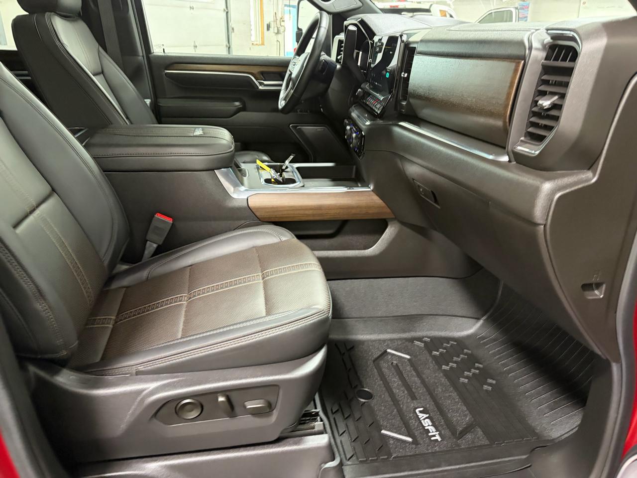 Chevrolet Silverado 2500HD High Country Crew Cab Long Box 4WD 2025