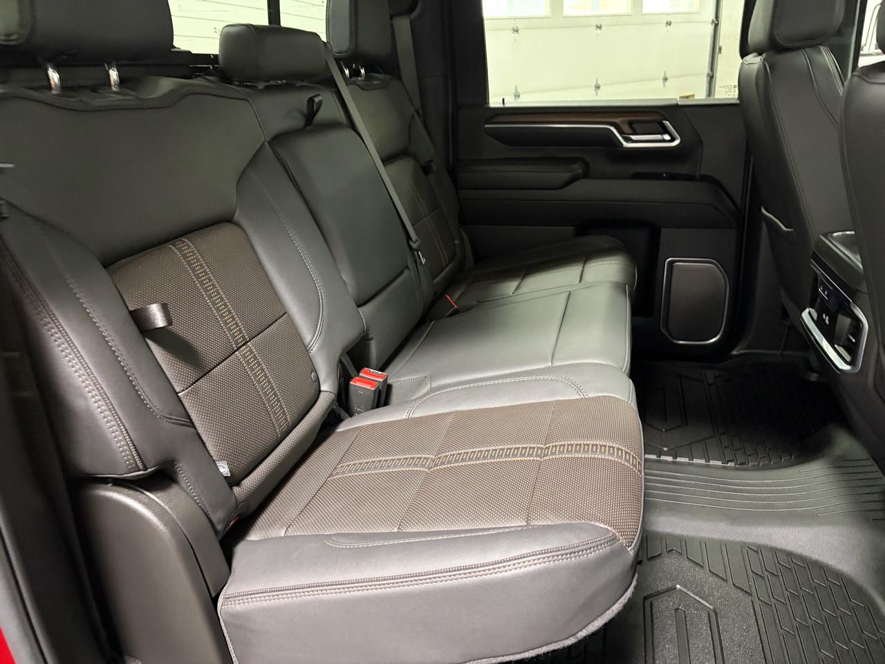 Chevrolet Silverado 2500HD High Country Crew Cab Long Box 4WD 2025