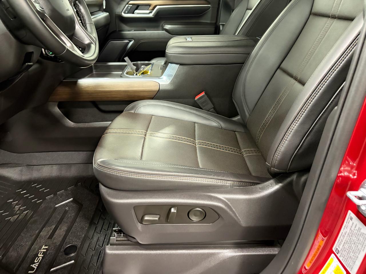 Chevrolet Silverado 2500HD High Country Crew Cab Long Box 4WD 2025