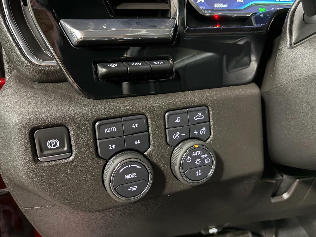Chevrolet Silverado 2500HD High Country Crew Cab Long Box 4WD 2025